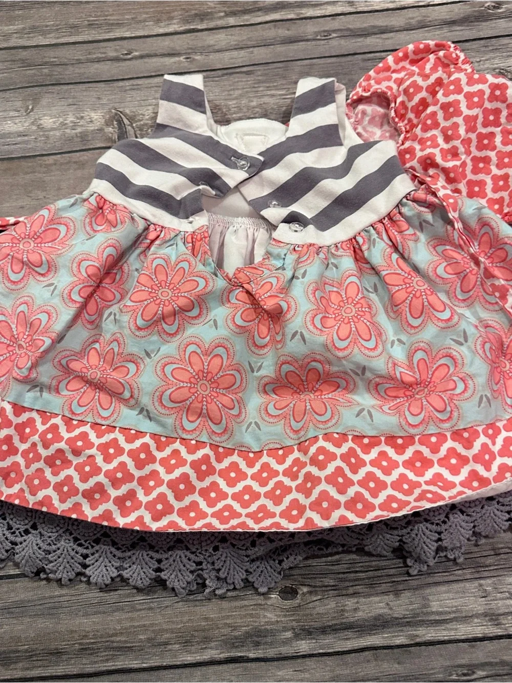 Counting daisies floral and geometric print dress